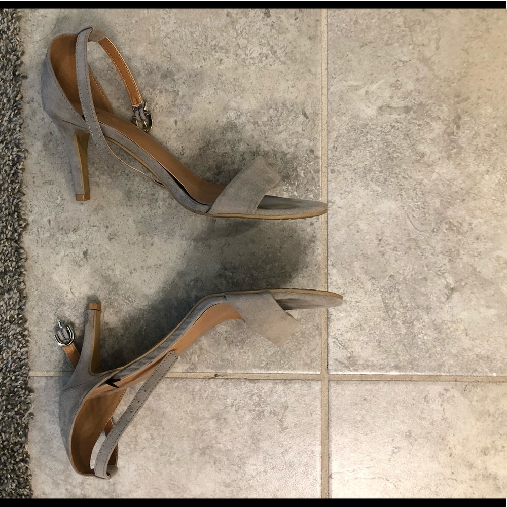 Beige grey heels